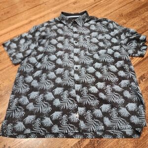 Nat Nast Black Short-Sleeve Button-Down with Light Blue Leaf Print